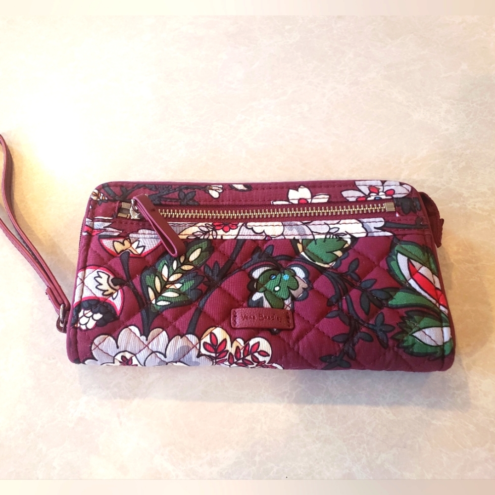 Vera Bradley Wristlet/Wallet